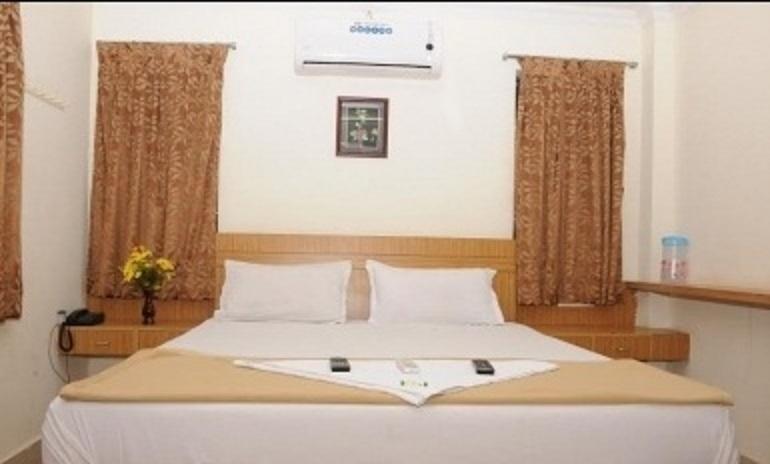 Sakthi Park Inn Ченай Екстериор снимка