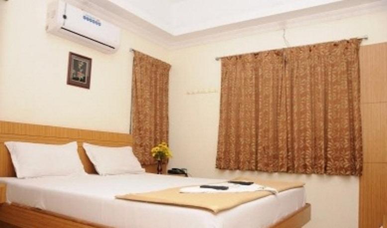 Sakthi Park Inn Ченай Екстериор снимка